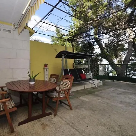 Eden Apartman Slatine