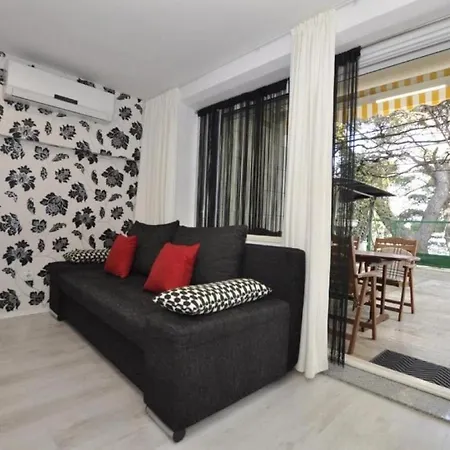 Eden Apartman Slatine